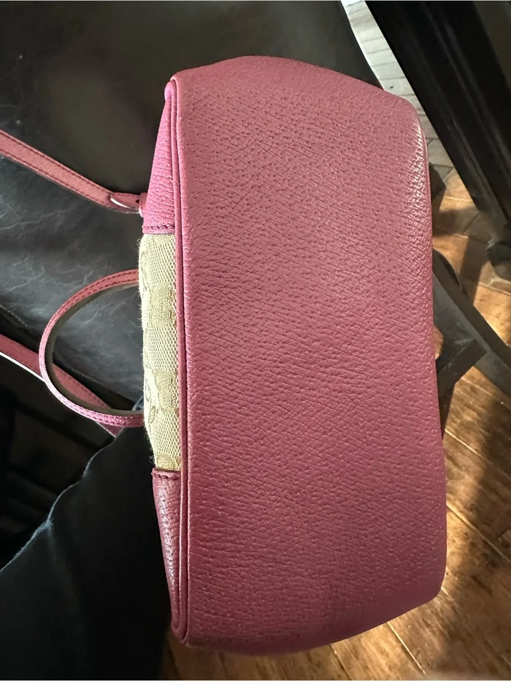 Authentic Gucci Beige GG Canvas Tote crossbody with Fuchsia Leather Trim